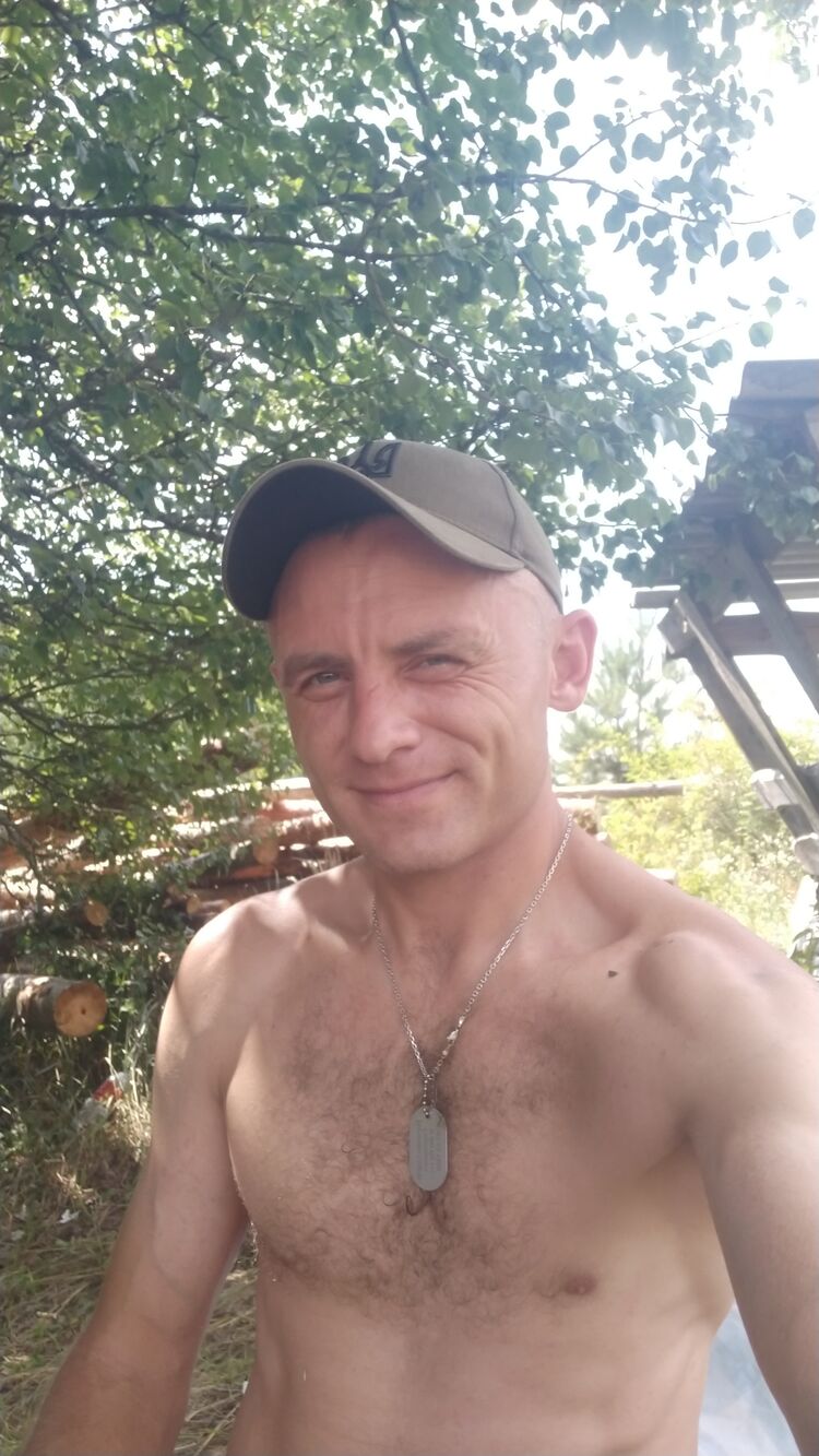  37194509  Sergeij, 36 ,    