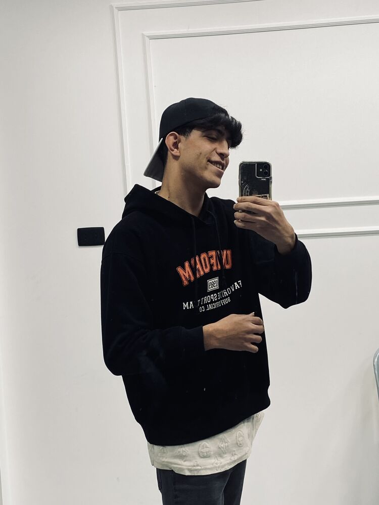  ,   Khalid, 23 ,   ,   