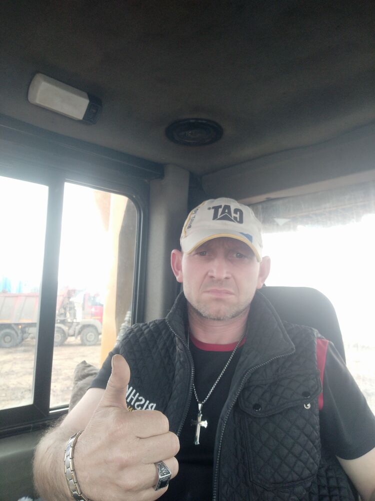  32916029  Alex, 46 ,    