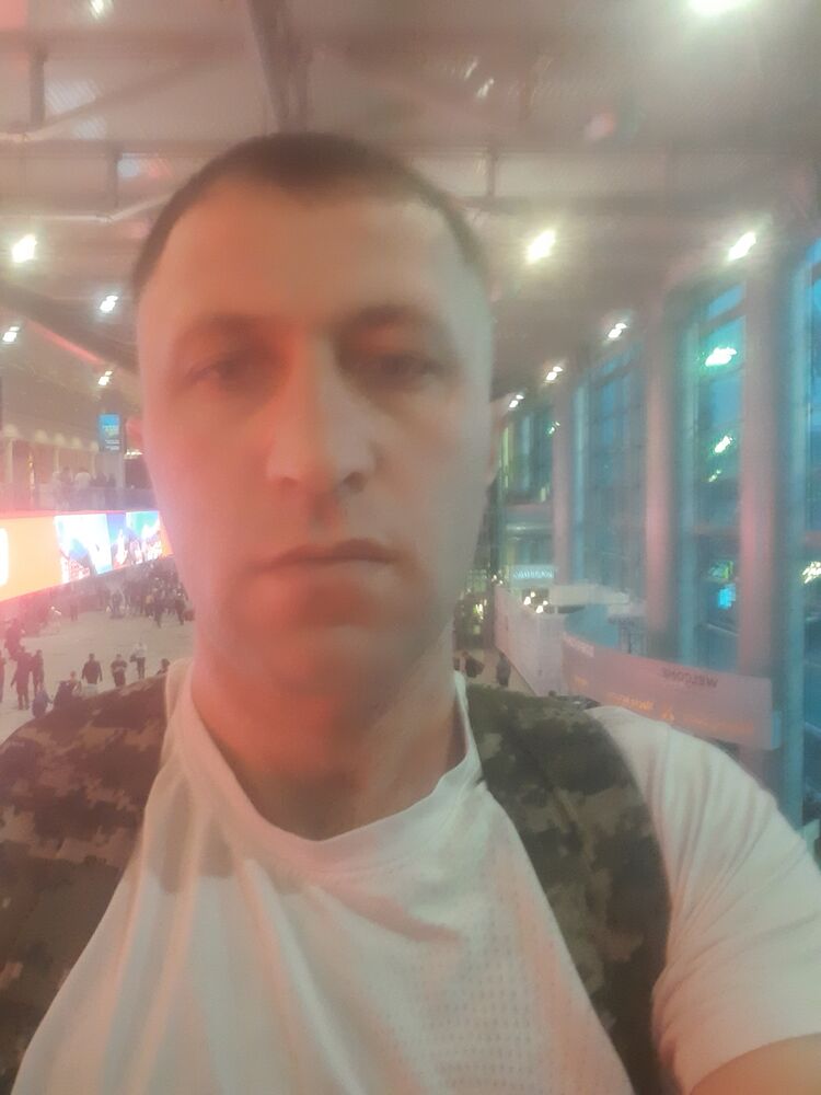  28237009  , 37 ,    
