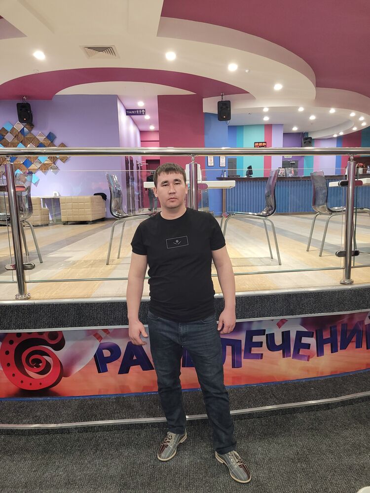  52047979  Naurizbai, 32 ,    