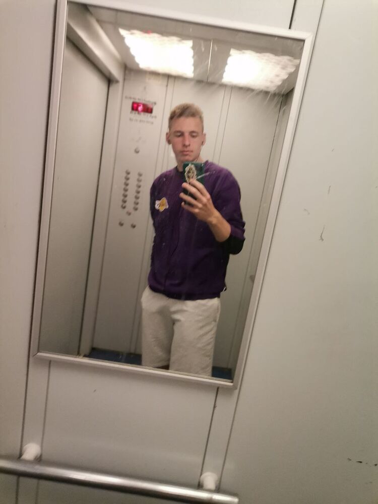  29239999  No rekviem, 22 ,    New York City