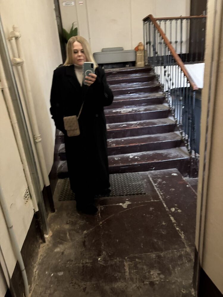  54652619  ANELE, 51 ,    