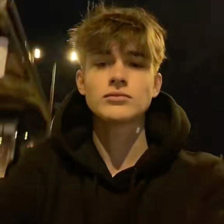 ���� 52415739 ����� �������, 19 ���, ���� ���������� � ������