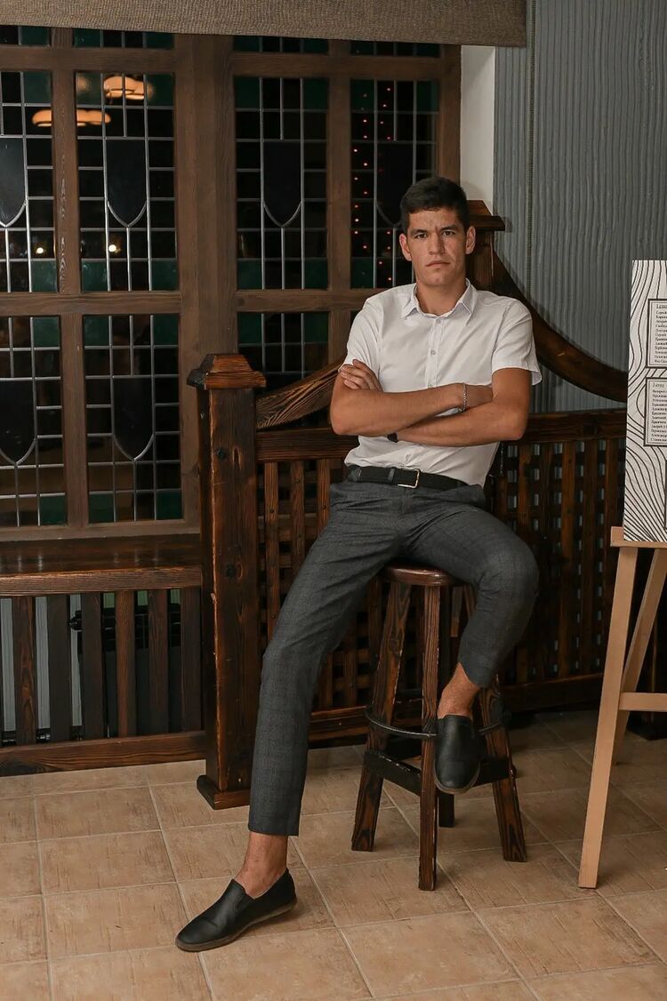  28347999  Artyom, 23 ,    