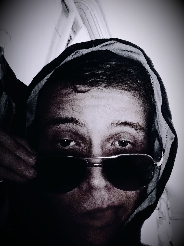  46963469  , 21 ,    