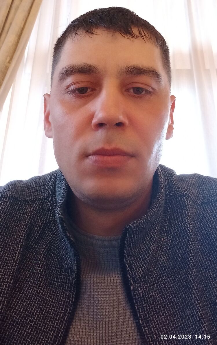  49813559  Ruslan, 40 ,    