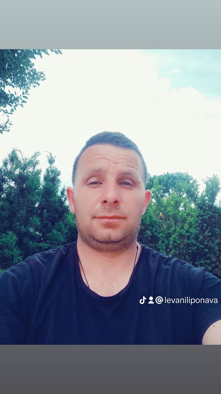  44872699  Levani, 39 ,    