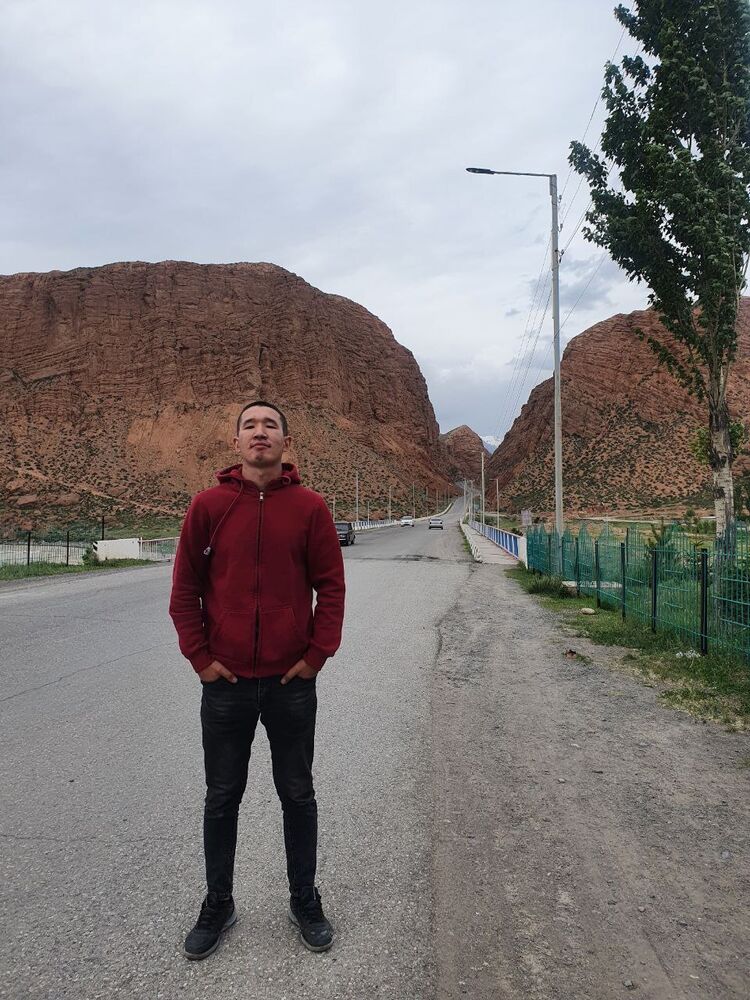  -,   Nurik, 32 ,   ,   , 