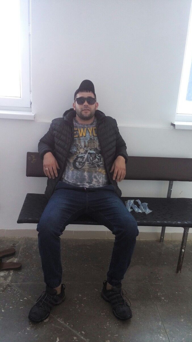  ,   Taus, 34 ,   ,   , c 