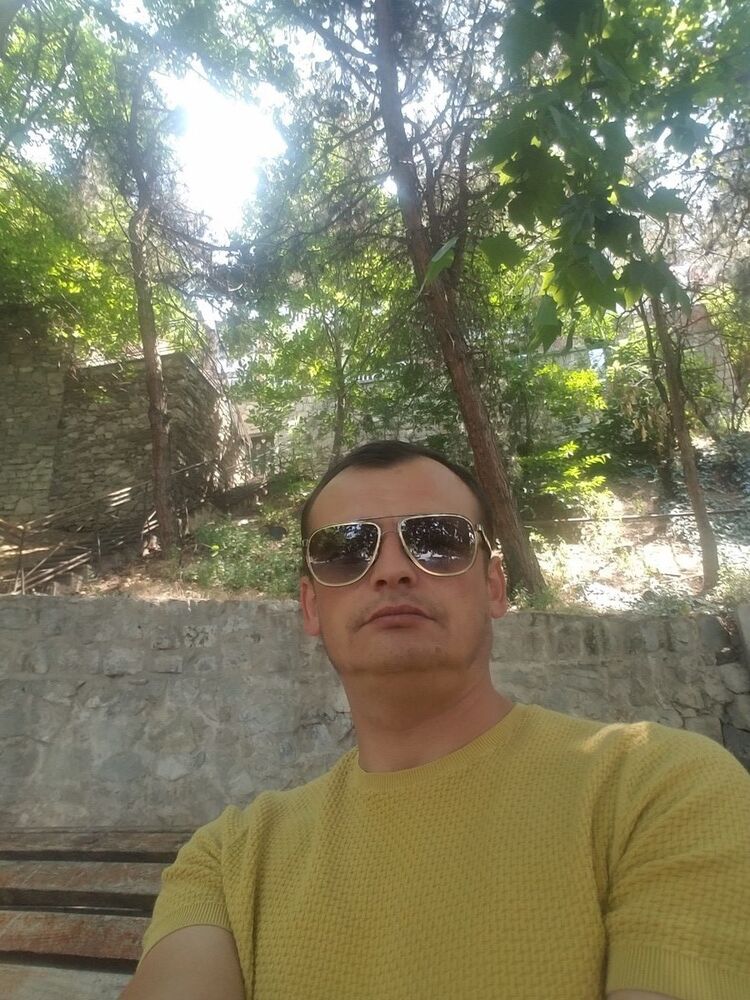  16464079  Andrei, 50 ,    