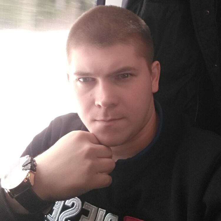  33223329  Denis, 34 ,     