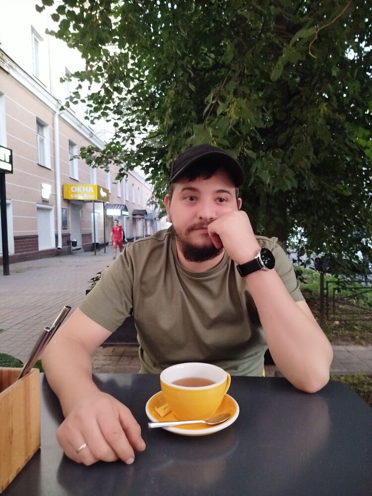  54560249  Alexander, 28 ,    