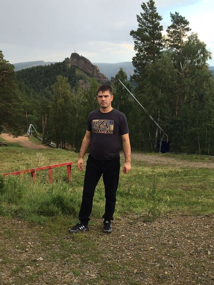  10723899  Ivan, 41 ,    -