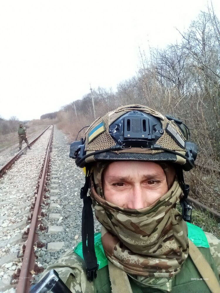  ,   Oleg, 37 ,   ,   , c , 