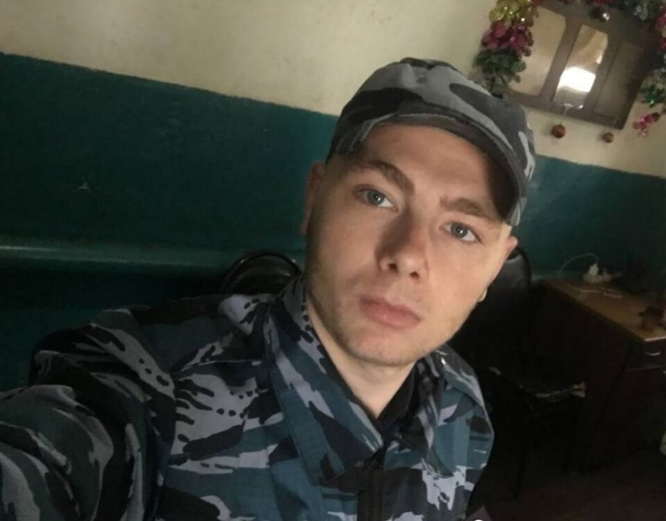  35270529  , 28 ,    