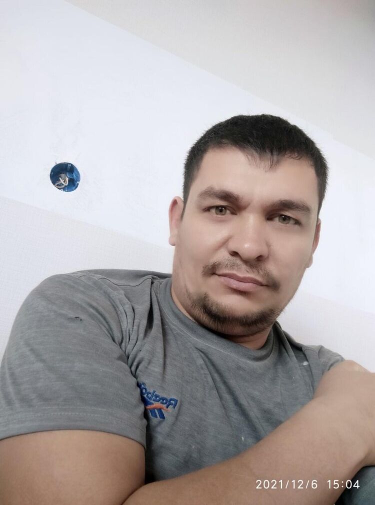  43444259  Alijon, 38 ,    