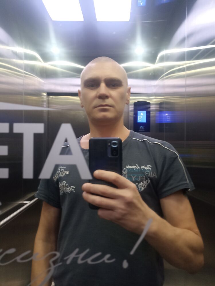  ,   Sergei, 38 ,   ,   