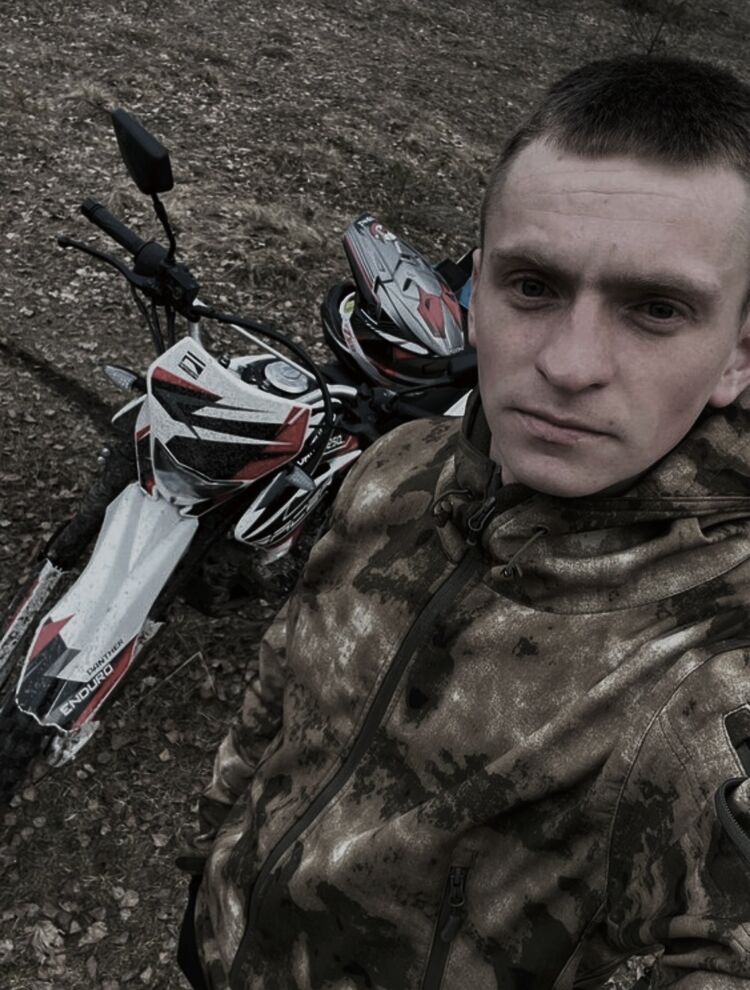  42592379  , 27 ,    