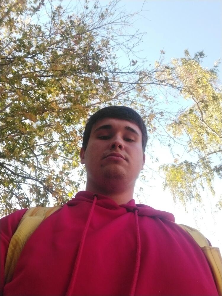  ,   Vladlen, 19 ,   ,   