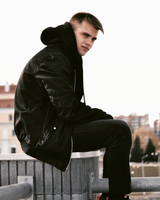  54421329  Danila, 25 ,    