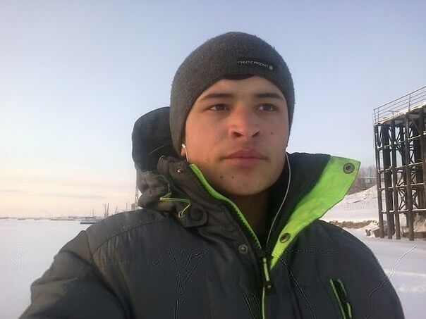  ,   Ilyosbek, 33 ,   ,   , c 