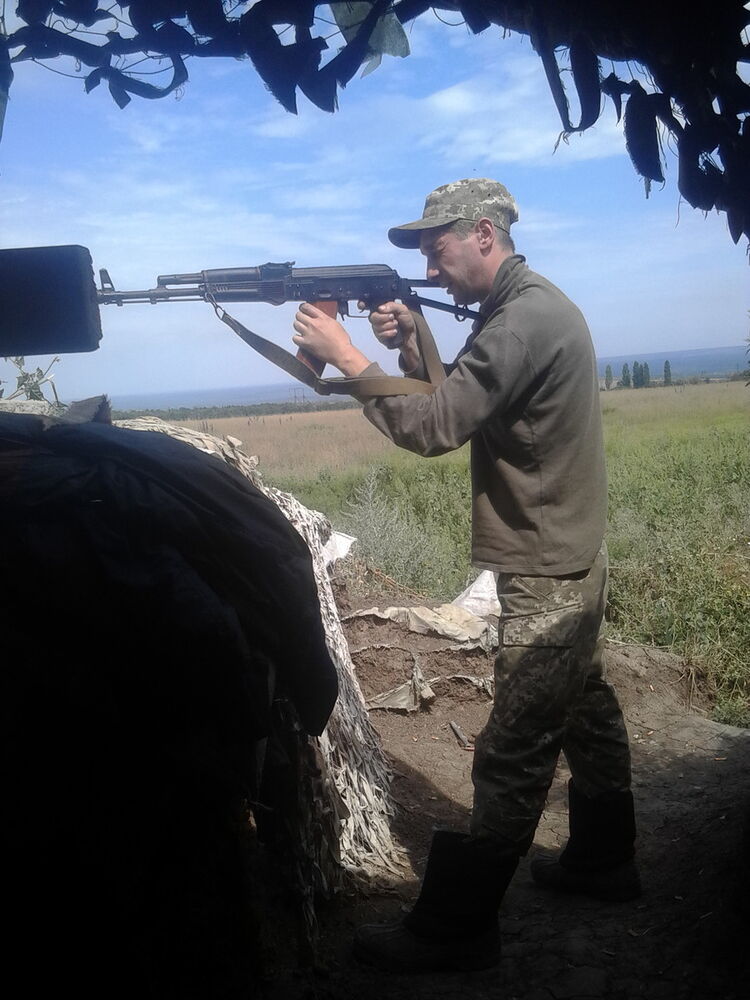  7990809  Rostislav, 37 ,    
