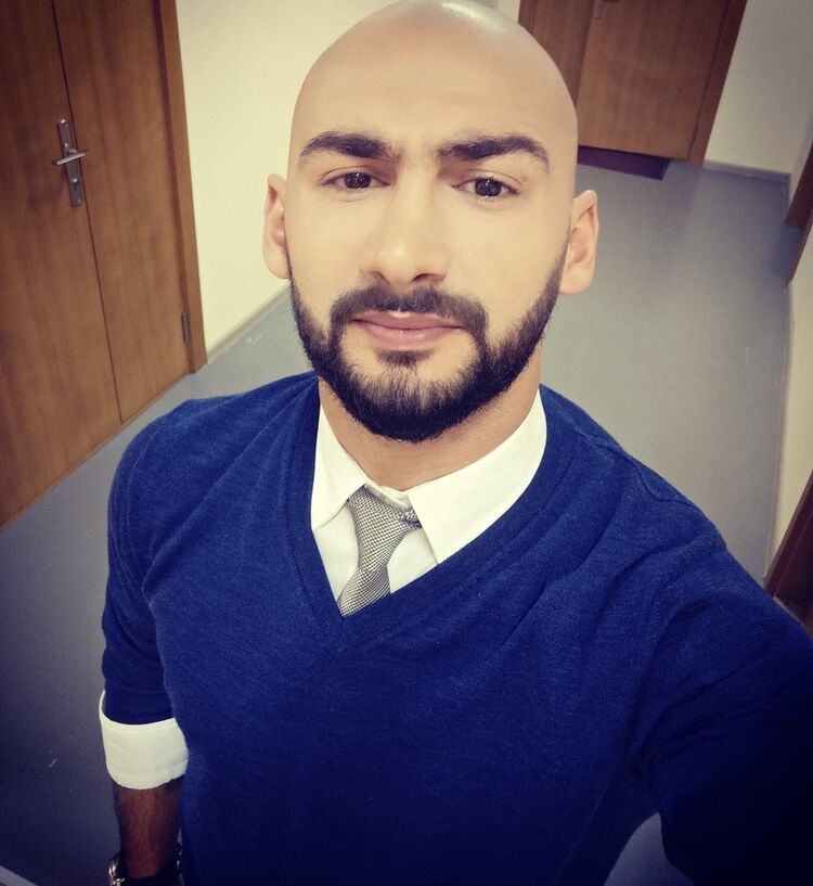  ,   Kenan, 33 ,   ,   , c 