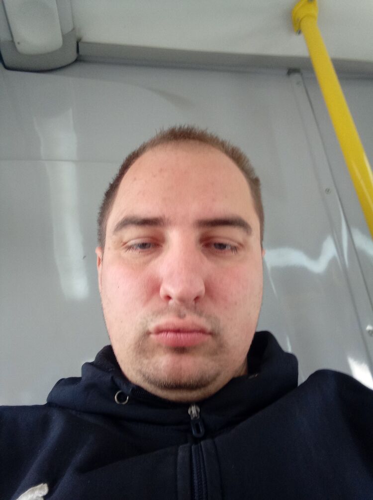  42852079  , 32 ,    