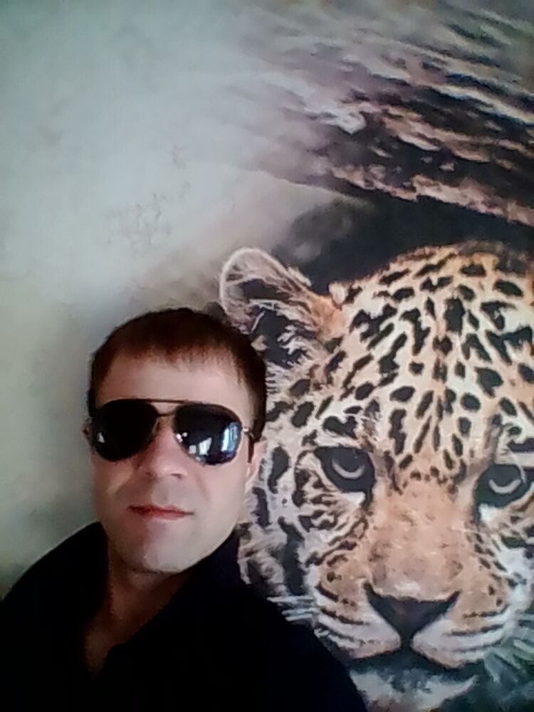  ,   Sergey, 38 ,   