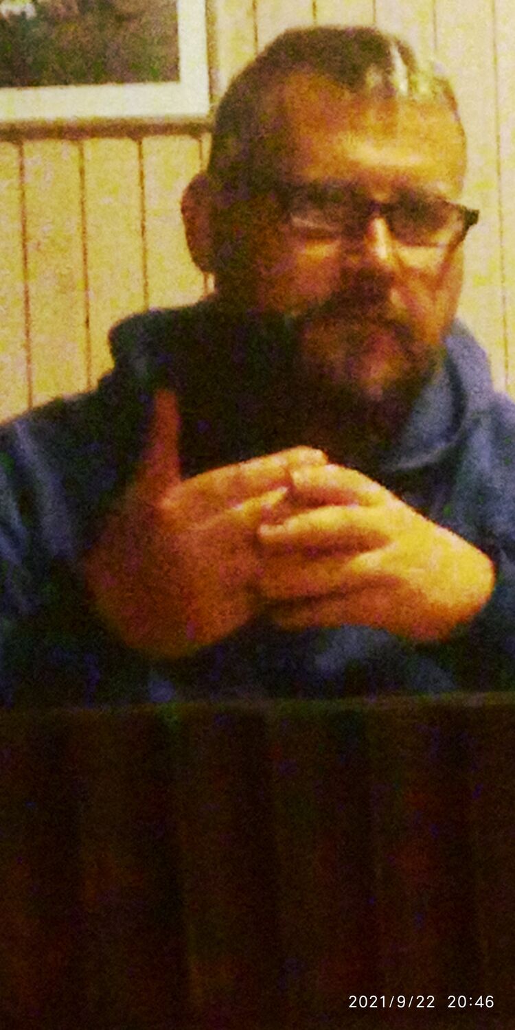  24235159  George, 39 ,    
