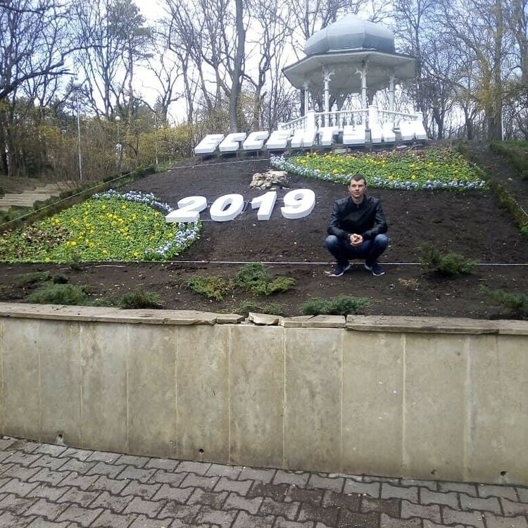 20592869  , 33 ,    