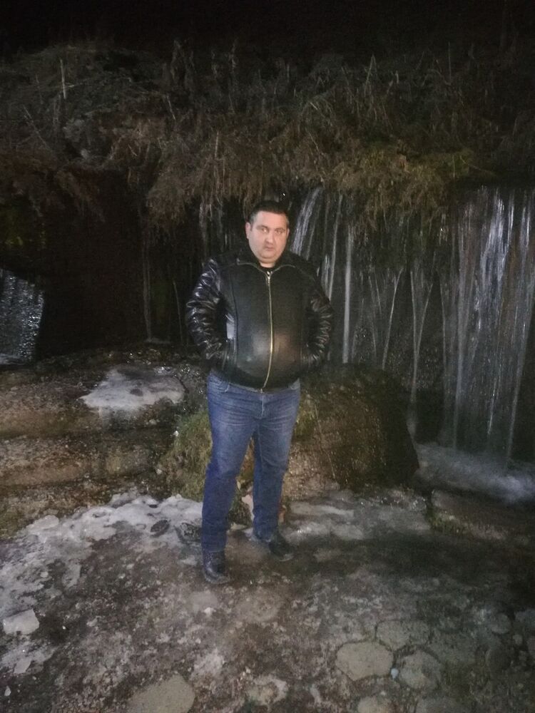  ,   Armen, 43 ,   ,   , c 