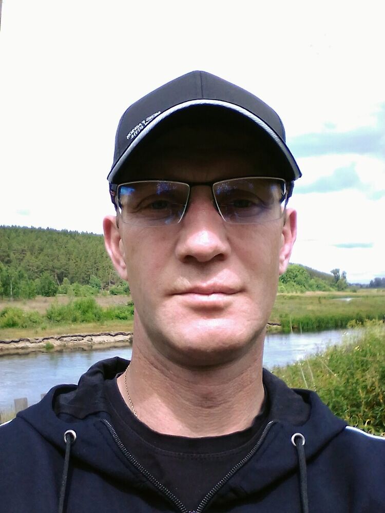  ,   Denis, 42 ,   ,   , c 
