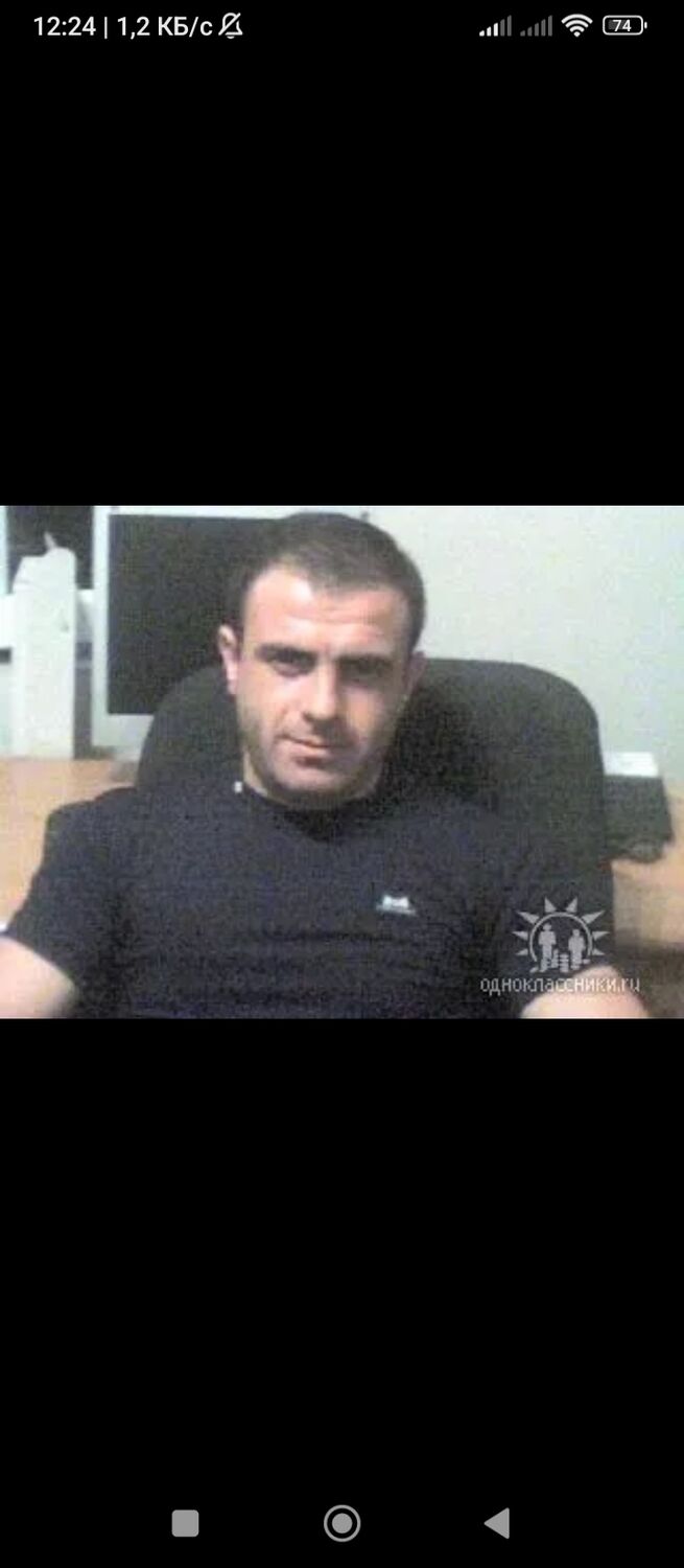  40191429  Armen, 46 ,    
