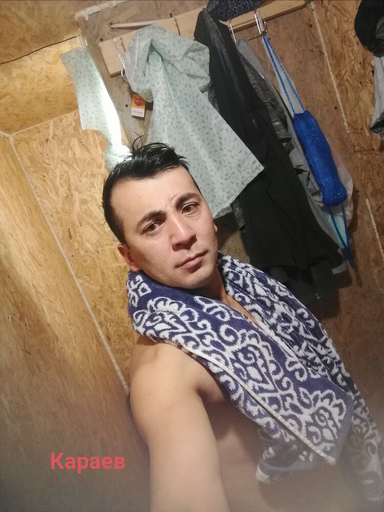  44070889  Faridjon, 35 ,    