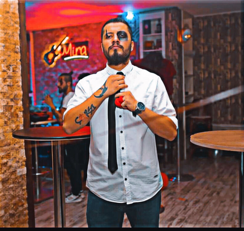  35716239  Umit, 35 ,    