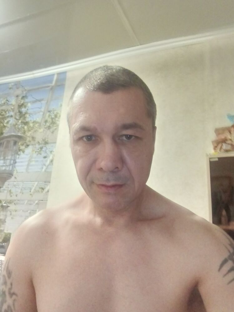  ,   Alekcei, 42 ,   ,   