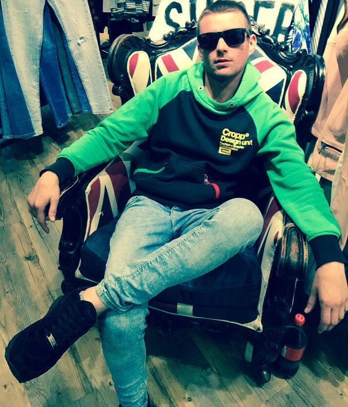  ,   Rongald, 34 ,   ,   , c 
