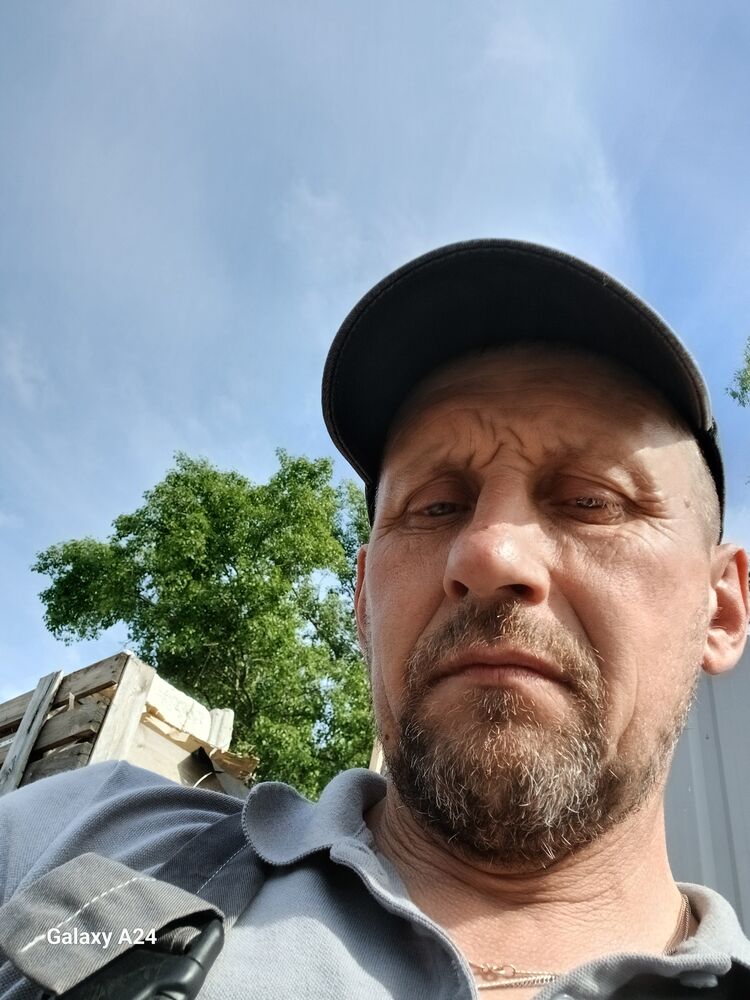  43896409  , 49 ,    