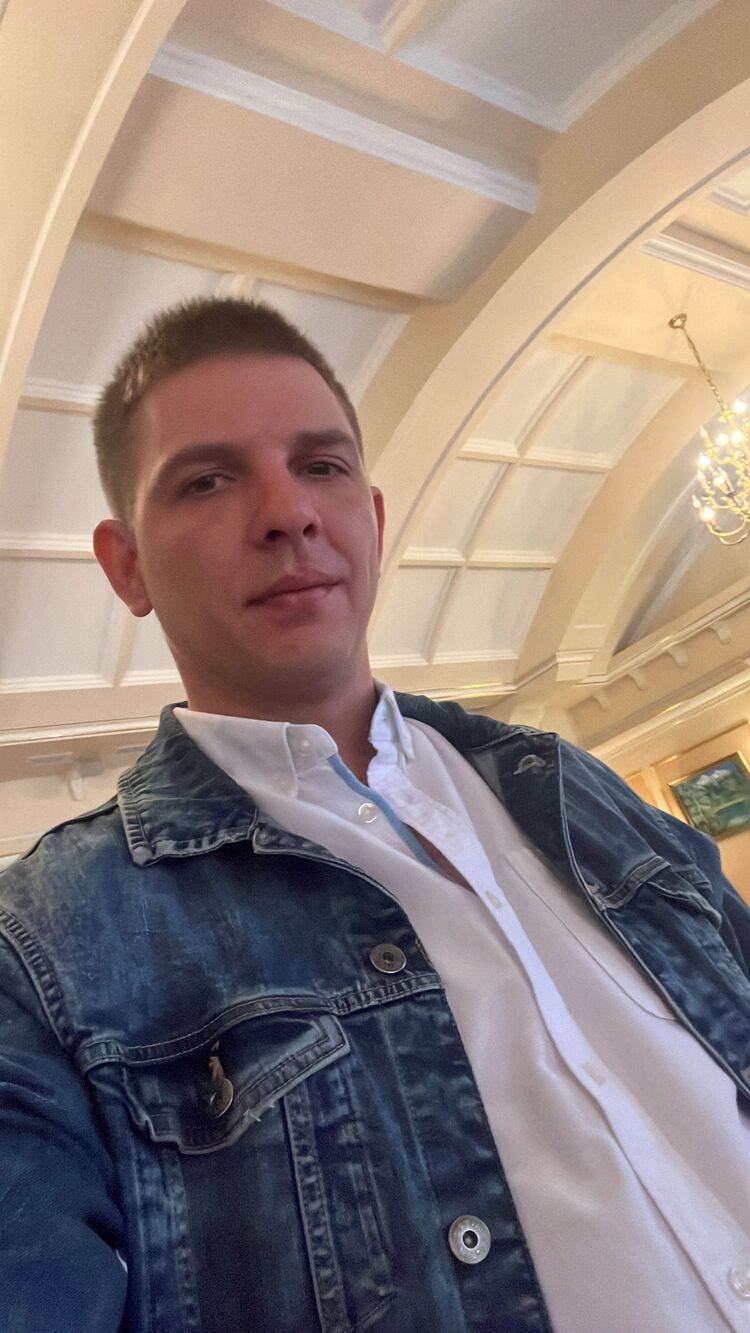  48644199  , 33 ,    --