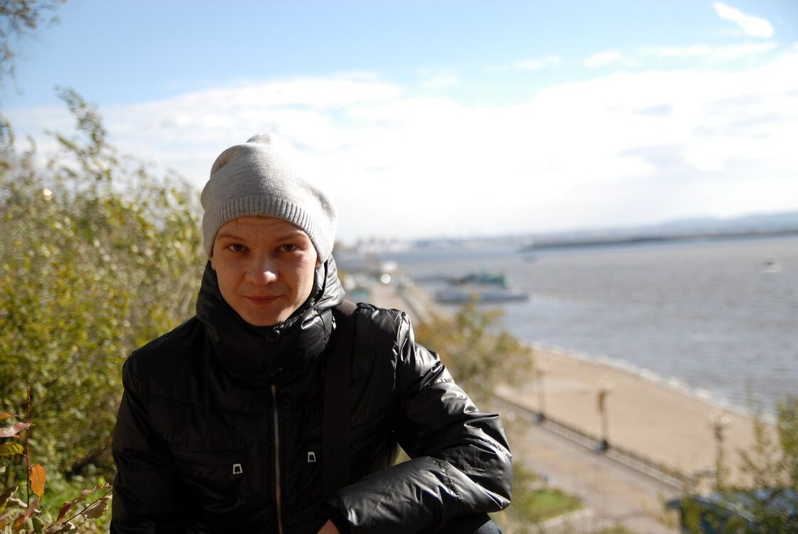  16223079  Holden, 37 ,    