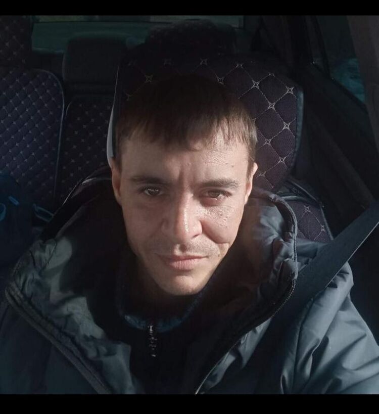  53417699  Aleks, 40 ,    