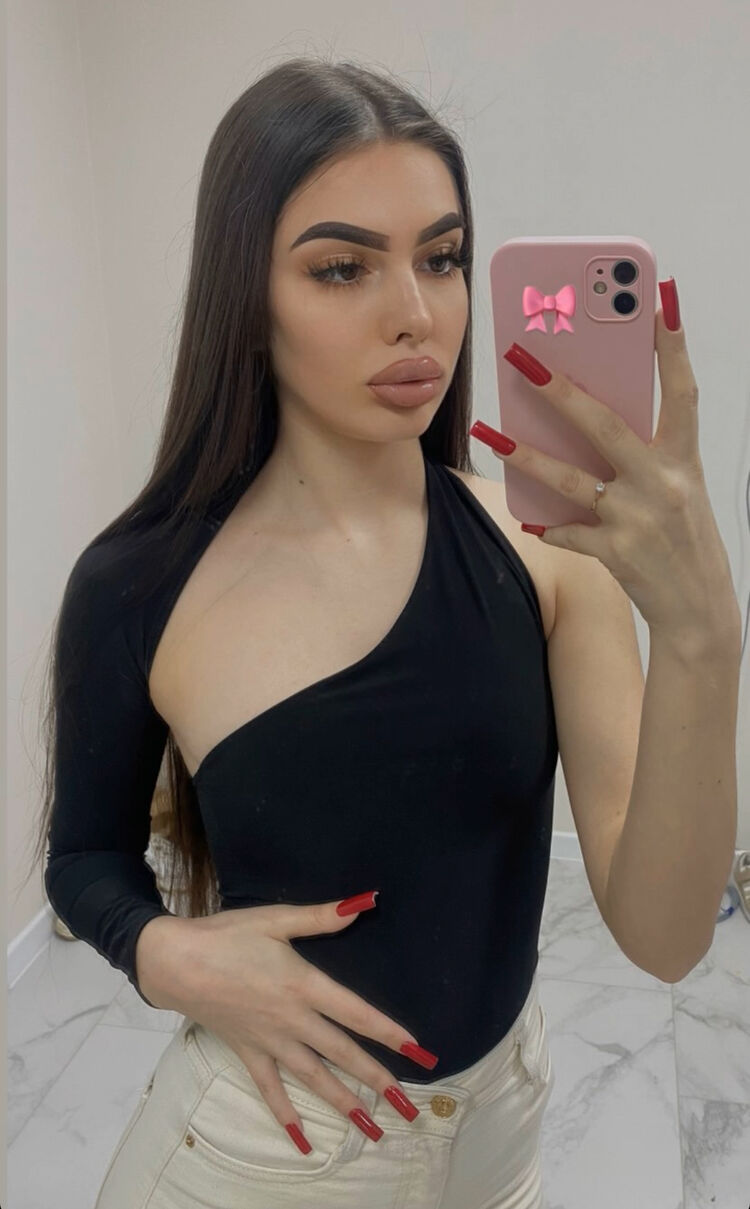  44864499  Liza, 27 ,    
