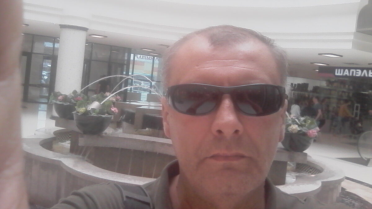  8895269  Andrey, 57 ,    