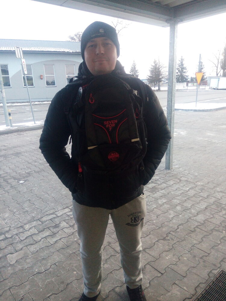  ,   Jastin, 35 ,   