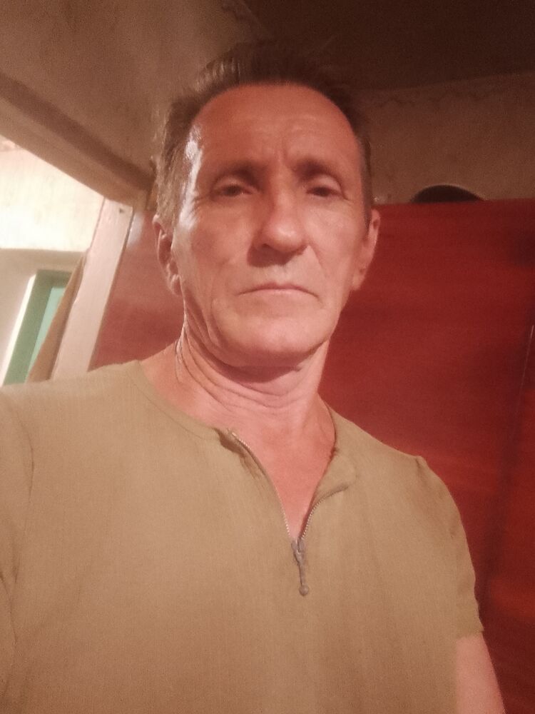  42672289  , 63 ,    