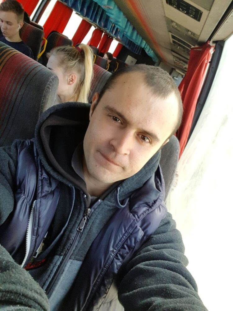  ,   Leoxxx, 32 ,   ,   , c 