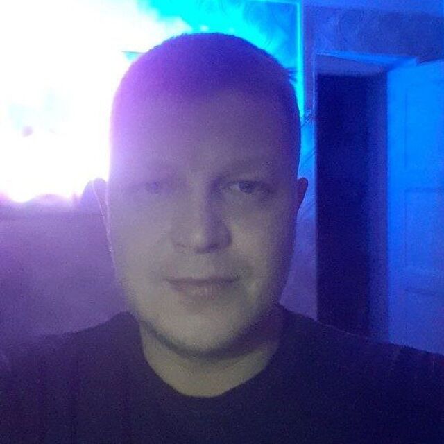  51779749  , 37 ,     