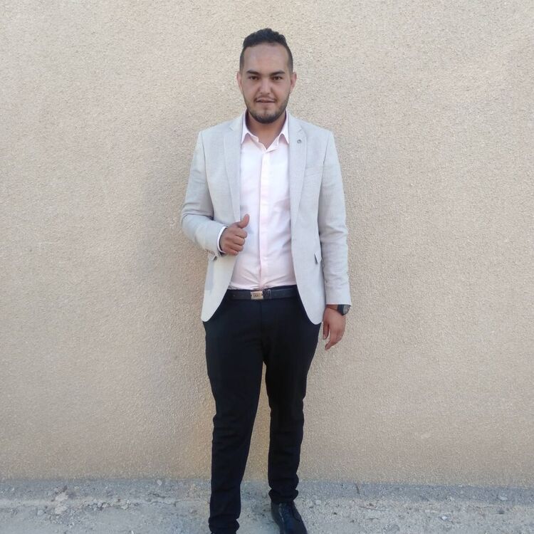  24760479  Taha, 39 ,    Algiers